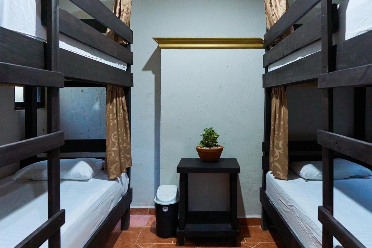 Hostal Ixchel - Wifi, Hot Water, Ac, In Valladolid Downtown Екстер'єр фото
